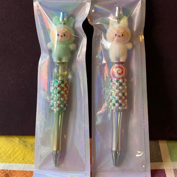 💜🩵💚 LABUBU BEDAZZLED PENS 🩷💛🧡 - Picture 13 of 16